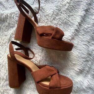 A new day Elegant Brown Platform Sandals